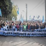 En el Día de la Patria se realizó una masiva movilización a una Brigada Aérea en la que hay tropas norteamericanas