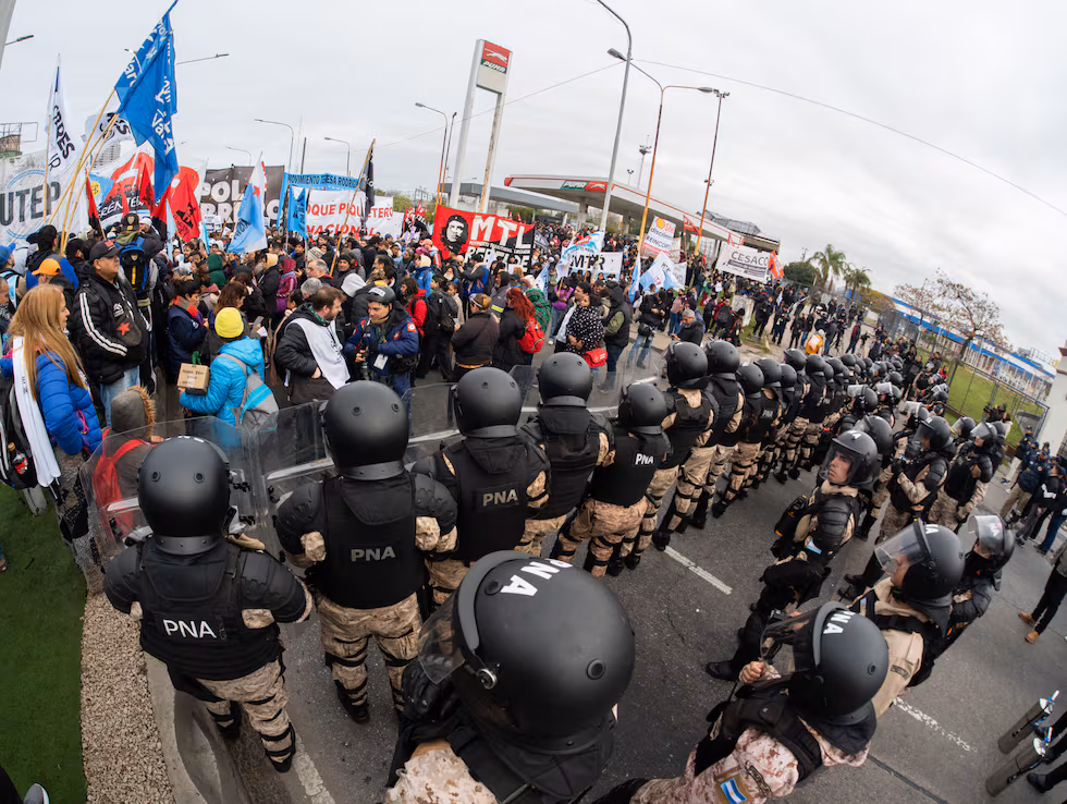 Fin del programa Volver al Trabajo, los movimientos sociales protestaron en todo el país